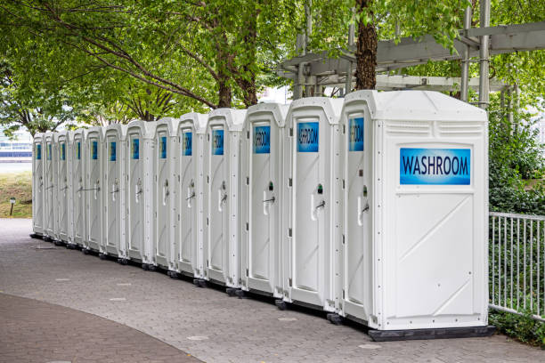 Best Luxury portable toilet rental  in Columbus Junction, IA